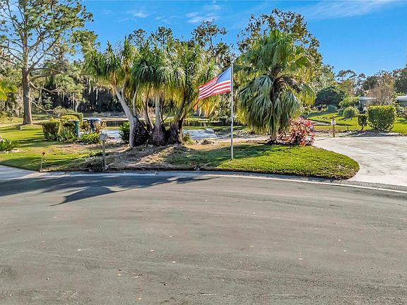 2nd image of 722 LANDRY LANE