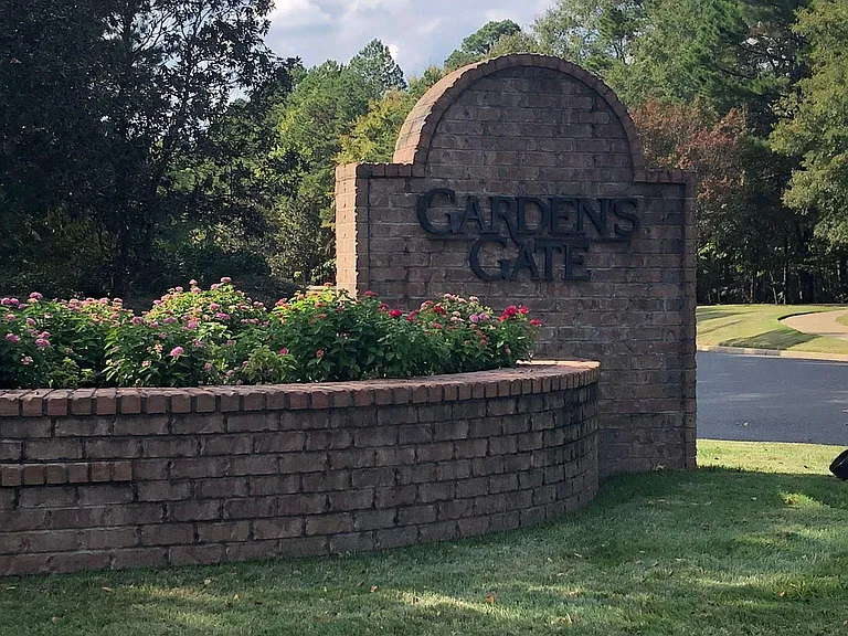 106 Gardens Gate Cir — Photo 7