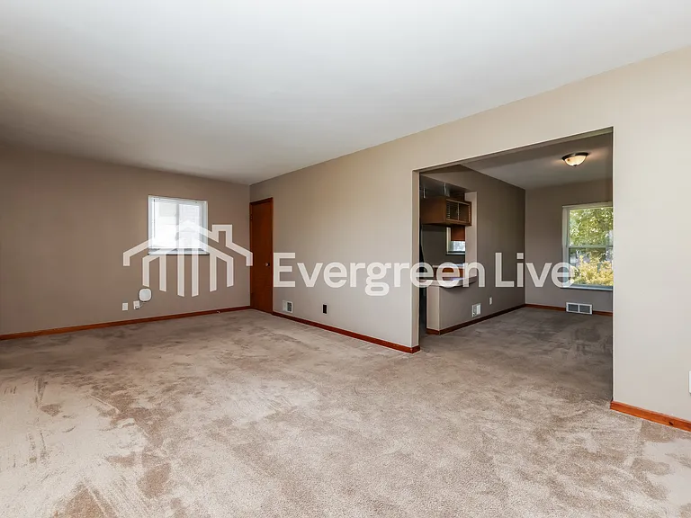 3826 E 4th St — Photo 5