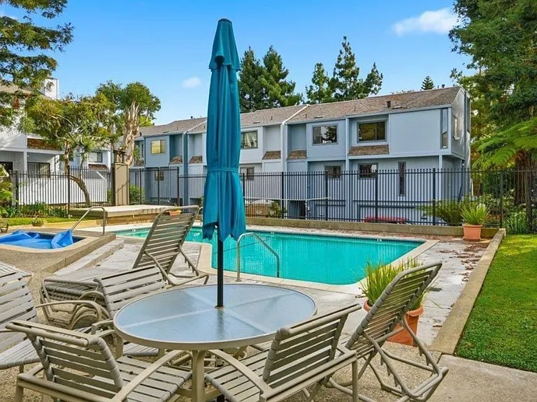 17990 Sunol Rd — Photo 47