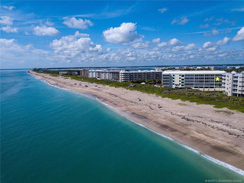 1st image of 529 NE Plantation Rd APT 310