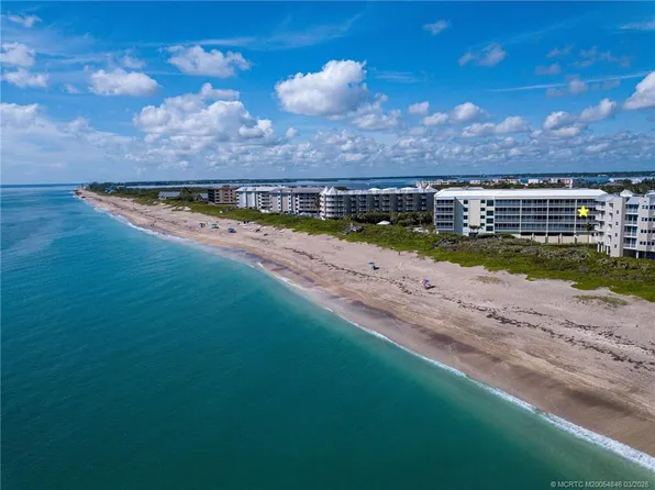 529 NE Plantation Rd APT 310, Stuart, FL 34996