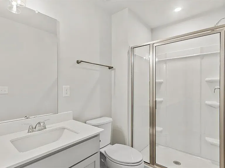 173 Randwick Ln — Photo 32