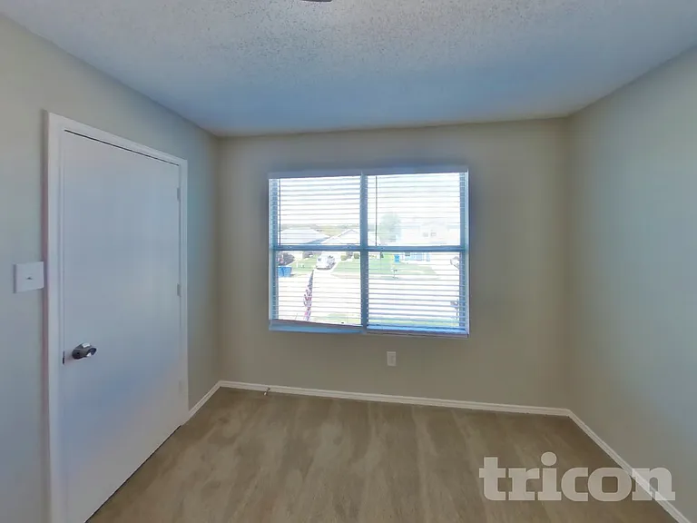 1708 Vineridge Ln — Photo 9