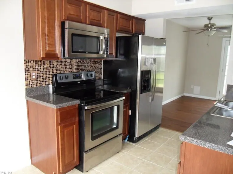 1537 Sangaree Cir — Photo 1