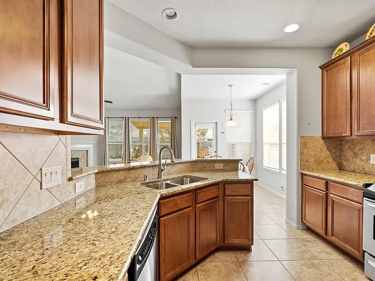 25411 Melody Canyon Ct — Photo 4