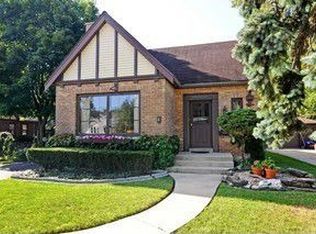 1711 Brookside Ave, Waukegan, IL 60085