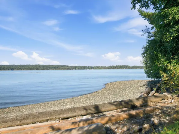312 Roland Rd, Ladysmith, BC V9G 1X8