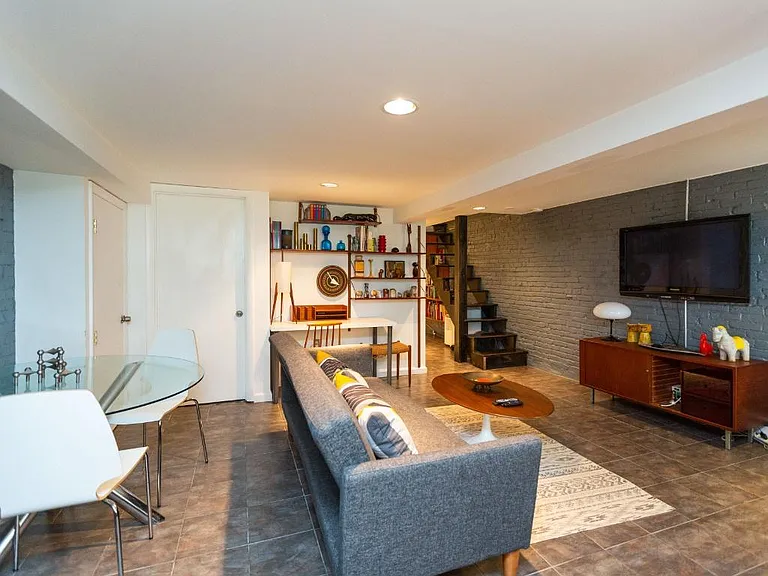 619 P St NW — Photo 35