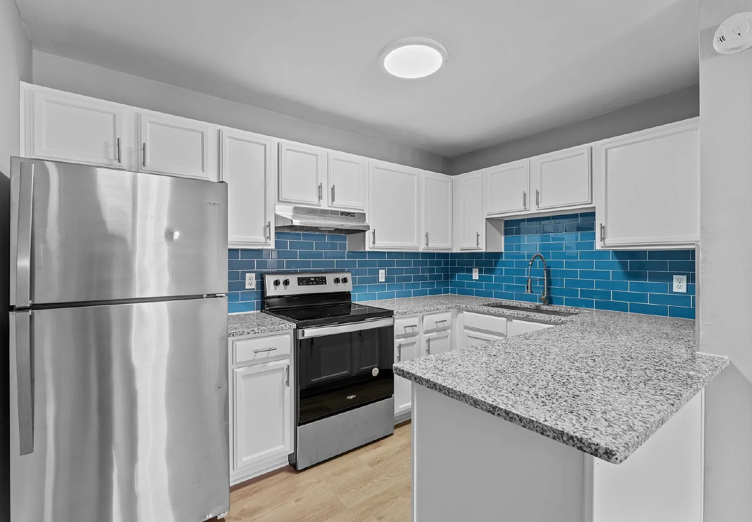 2 bed, 1.0 bath, 800 sqft, $1,500 — Photo 3
