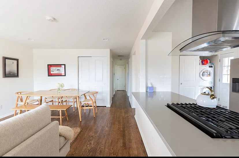 3 bed, 1.5 bath, 1020 sqft, $1,300 — Photo 4