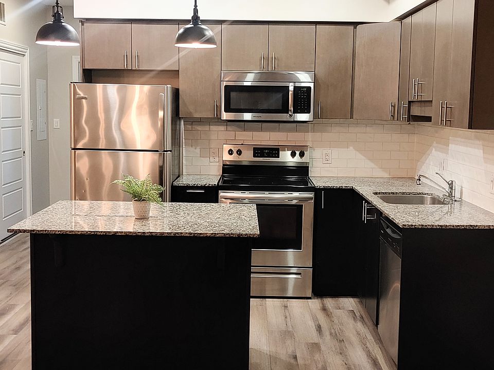 1st image of 1430 Highland Rd W #C