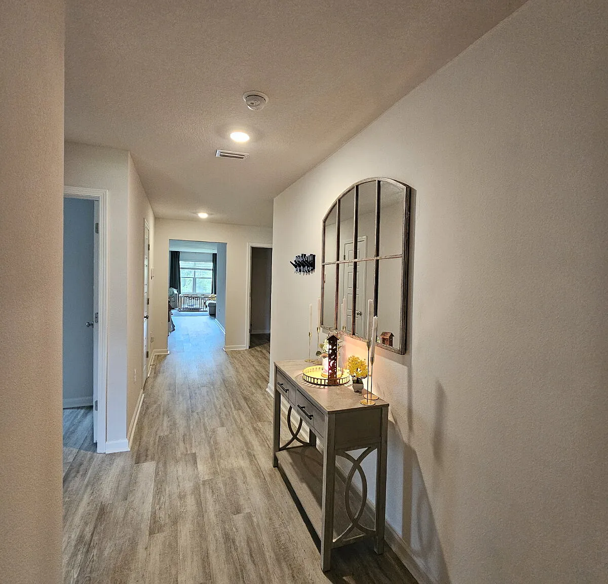 4 bed, 2.0 bath, 1787 sqft, $2,150 — Photo 2