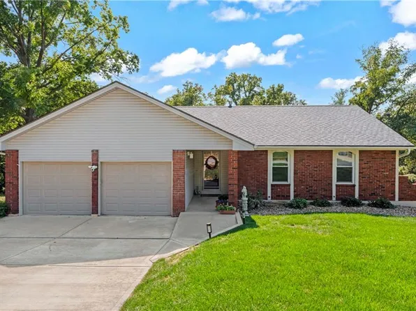 5209 N Baltimore Ave, Kansas City, MO 64118