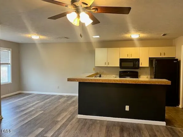 6740 Willowbrook Dr APT 6, Fayetteville, NC 28314