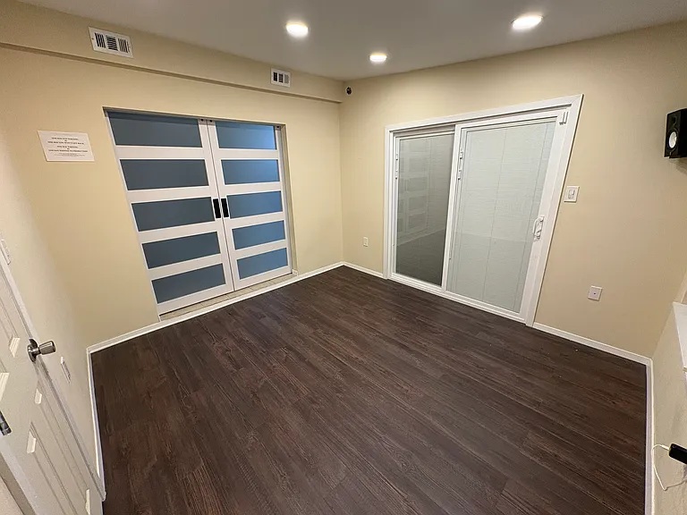 8639 Sonneville Dr — Photo 5