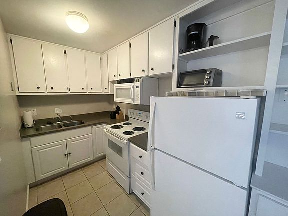 5th image of 1227 Barnwell St Unit 25
