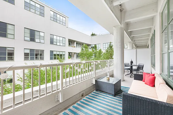 Rented by Compass | media 13