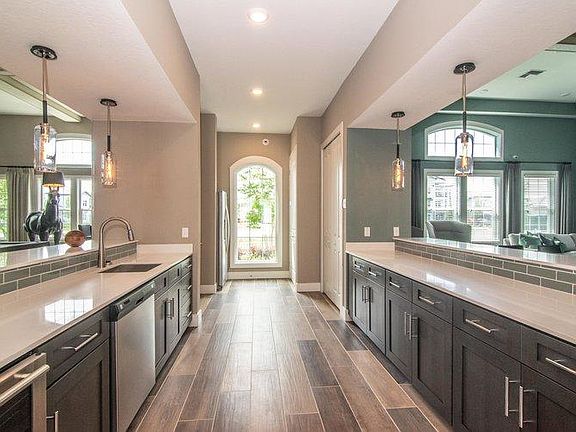 5th image of 3632 Great Cypress Cir #202