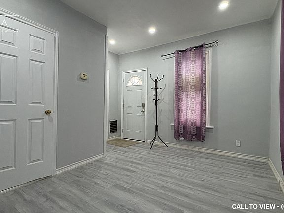 2nd image of 4850 Huron St