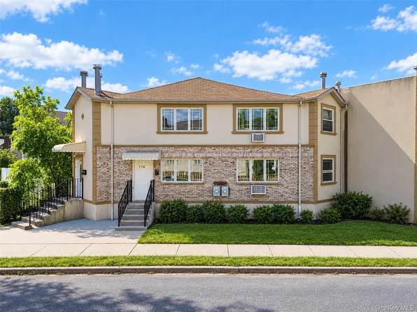 577 Aztec Place, Far Rockaway, NY 11691