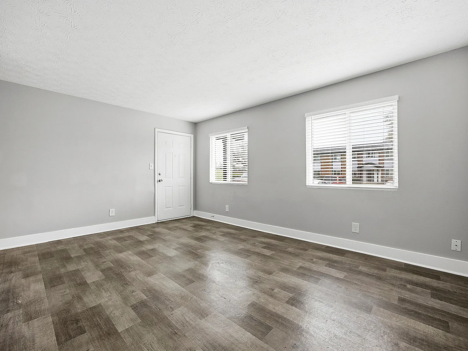 Ridgewood Apartments — Photo 3