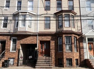 273 Walnut St, Newark, NJ 07105