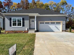 1155 County House Ln, Bowling Green, KY 42101