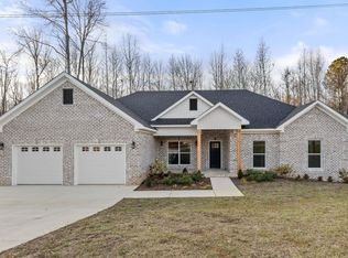 450 Horseshoe Hills Rd, Killen, AL 35645