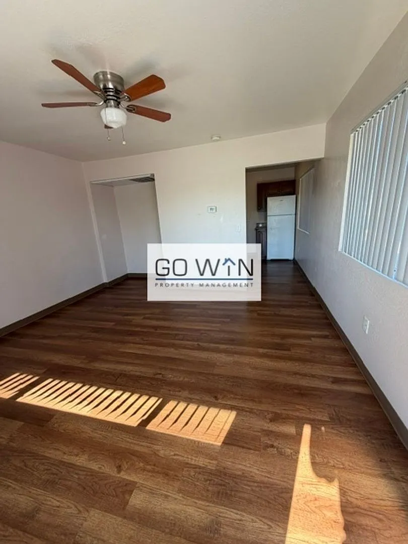 Silver Palms Apts — Photo 4