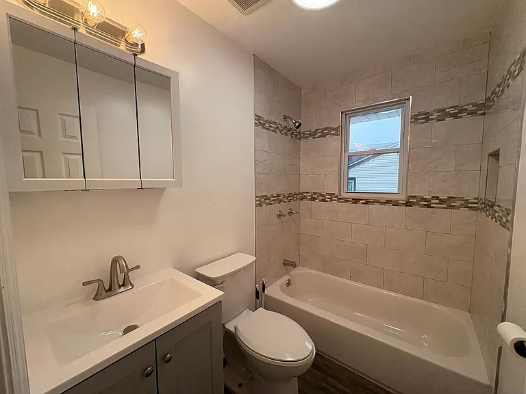 425 Drummond Ave — Photo 24