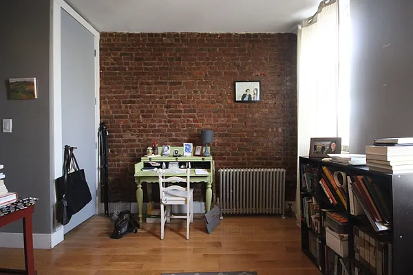 Rented by Nooklyn NYC LLC | media 12
