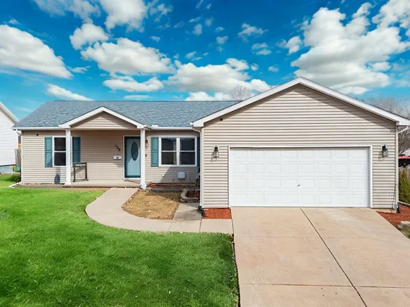 139 Cahokia Rd, Marquette Heights, IL 61554