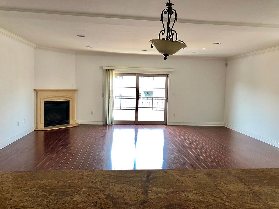 1st image of 11860 Kiowa Ave #K303