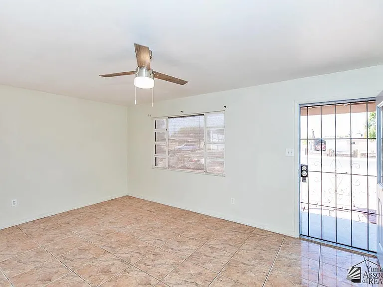 2743 S Mesa Ave — Photo 3