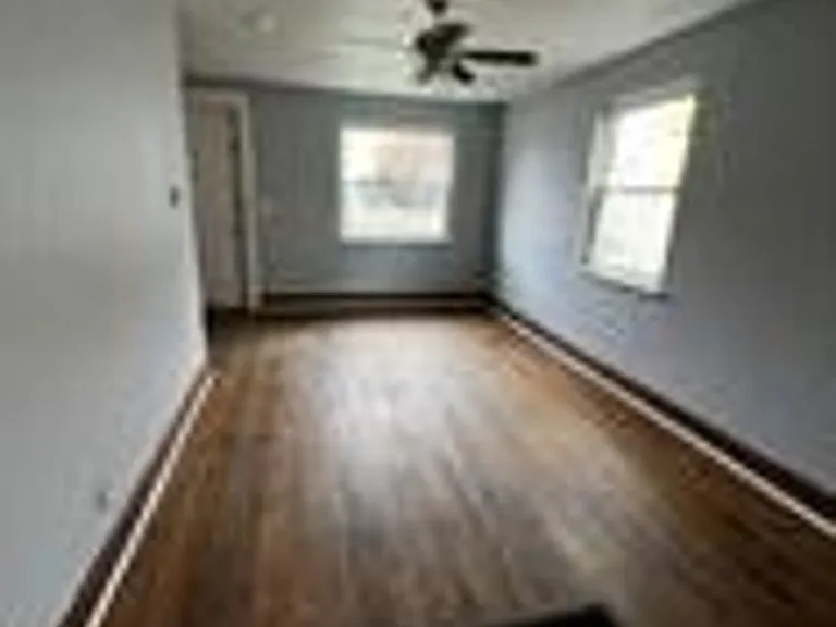 1313 Fletcher Ave — Photo 2