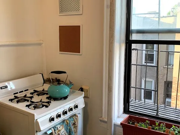 427 16th Street image 5 of 7