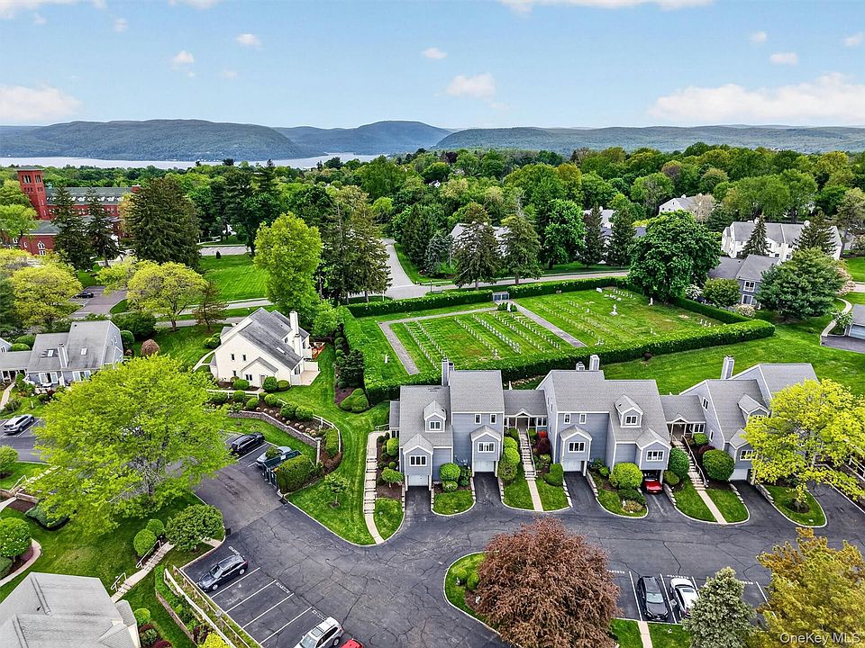 1st image of 115 Fields Lane