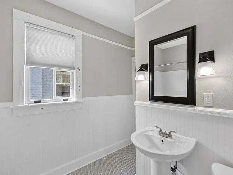 831 Rutledge Ave — Photo 8