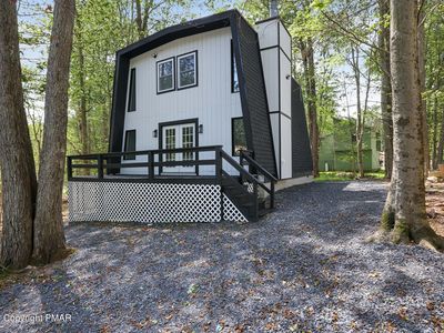 8489 Bumble Bee Way, Tobyhanna, PA, 18466