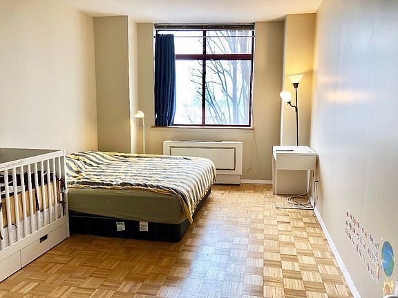 5th image of 350 Albany St APT 3B