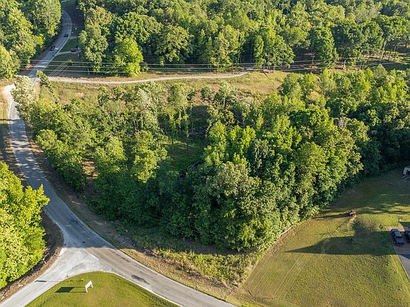 5th image of 200 Deep Gap Rd