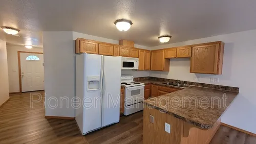 320 Maylea Pl Photo 1