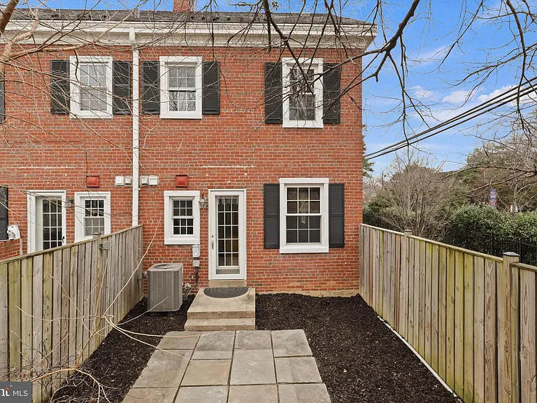 3263 S Stafford St — Photo 33