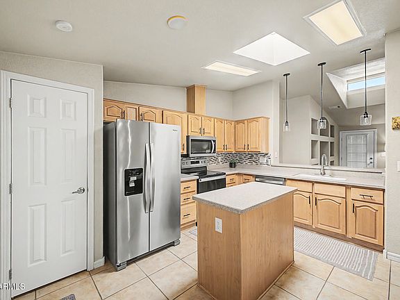 5th image of 3301 S GOLDFIELD Road #2064