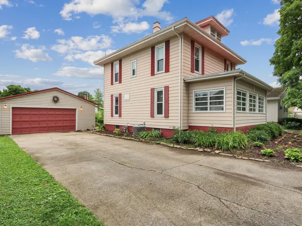 210 W Byron St, Sidney, IL 61877