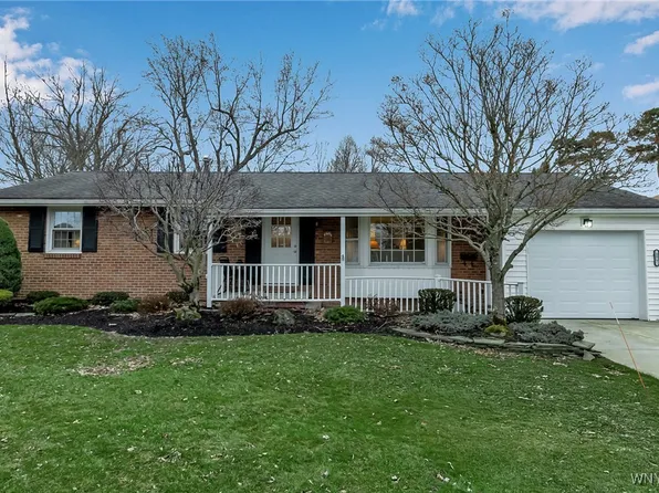 277 Woodward Dr, West Seneca, NY 14224