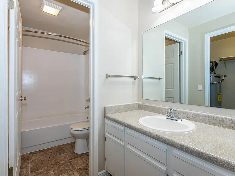 The Vineyards Apartments - Bremerton, WA. — Photo 55
