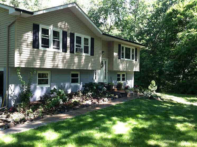 1st image of 22 Woodland Cir