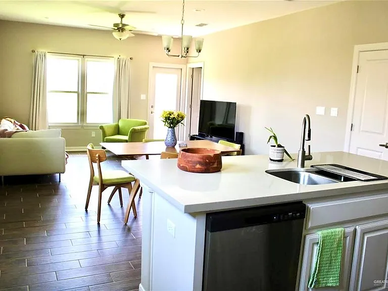 708 S Tecate Dr — Photo 4